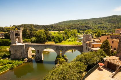 Nyons, le "petit Nice" de la Drôme provençale que l'on ne veut plus quitter